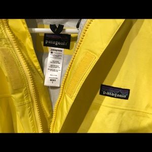 Men’s Yellow Patagonia Rain Jacket-Large